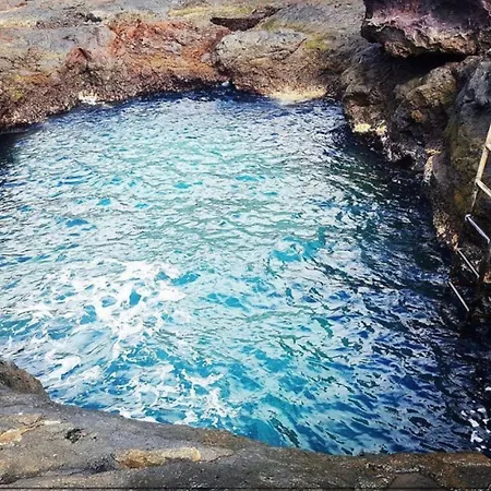 Paraiso Tenerife Super Economy Airport Bed & Breakfast